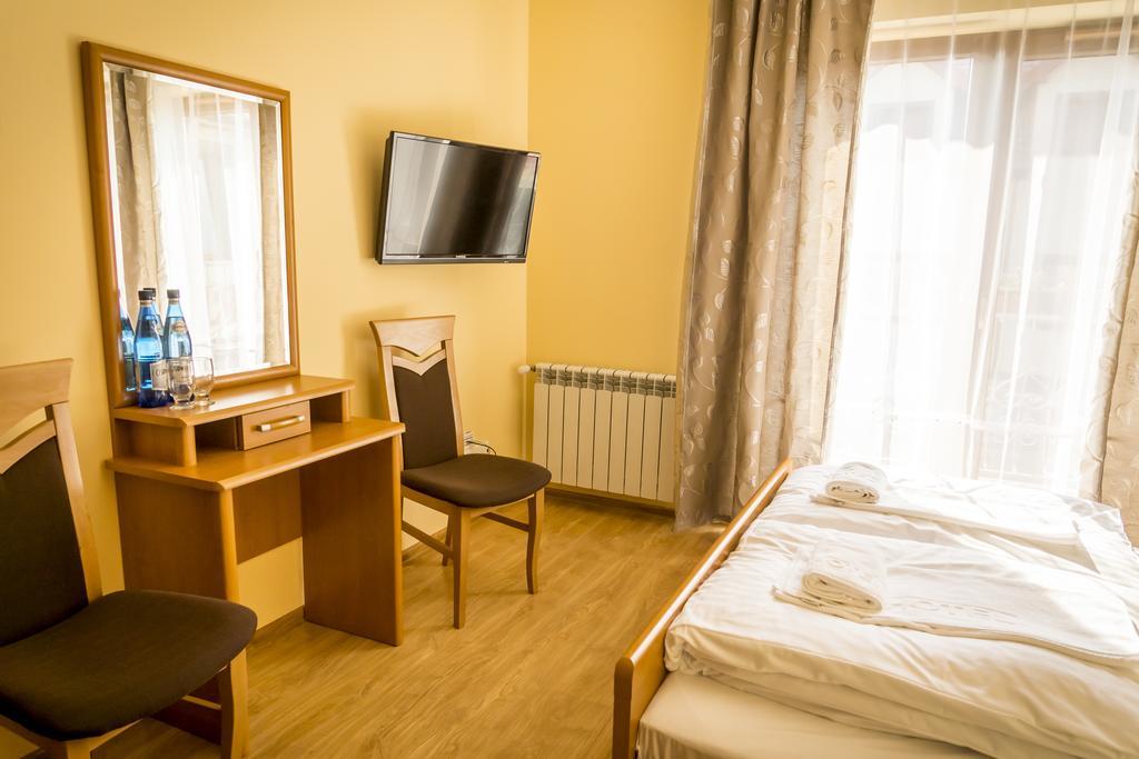 Pensjonat Nad Zalewem Stare Miasto  Rum bild